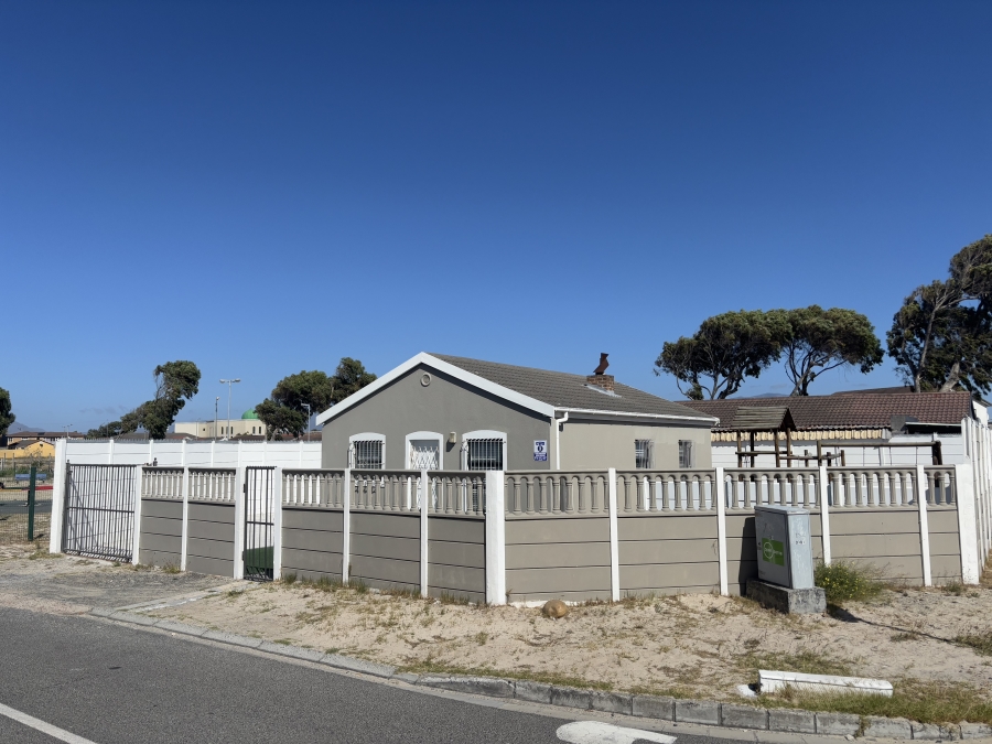 2 Bedroom Property for Sale in Rondevlei Park Western Cape